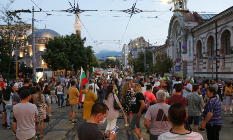 Пореден протест в София, демонстранти блокираха възлови кръстовища